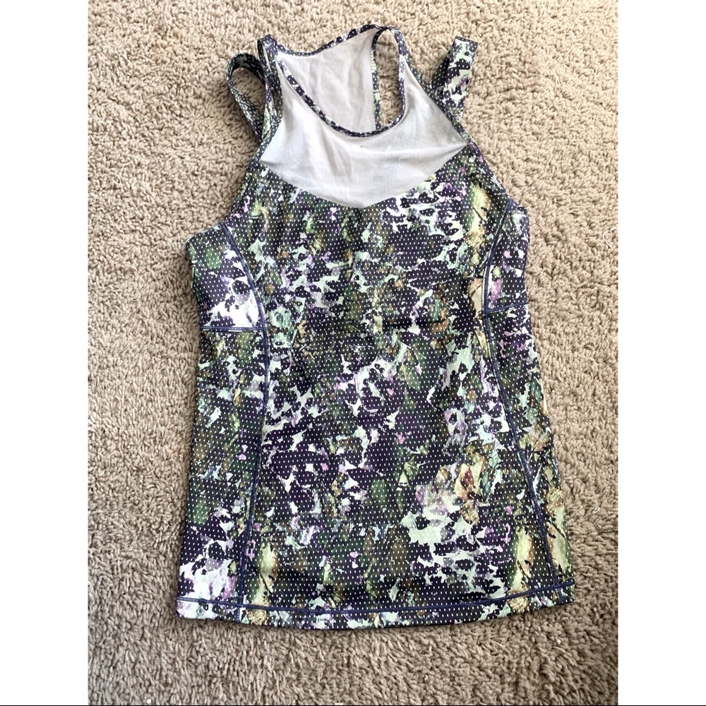 Lulelemon exercise top